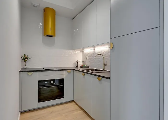 Modern Tower & View By Downtown